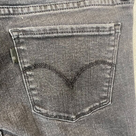 Levis Woman's 711 Skinny Jeans 26x32 Black Stretch Denim - Picture 10 of 12
